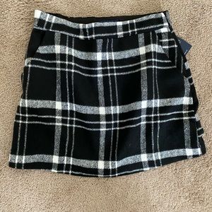 Black&White Plaid Skirt w/ pockets NEVER WORN